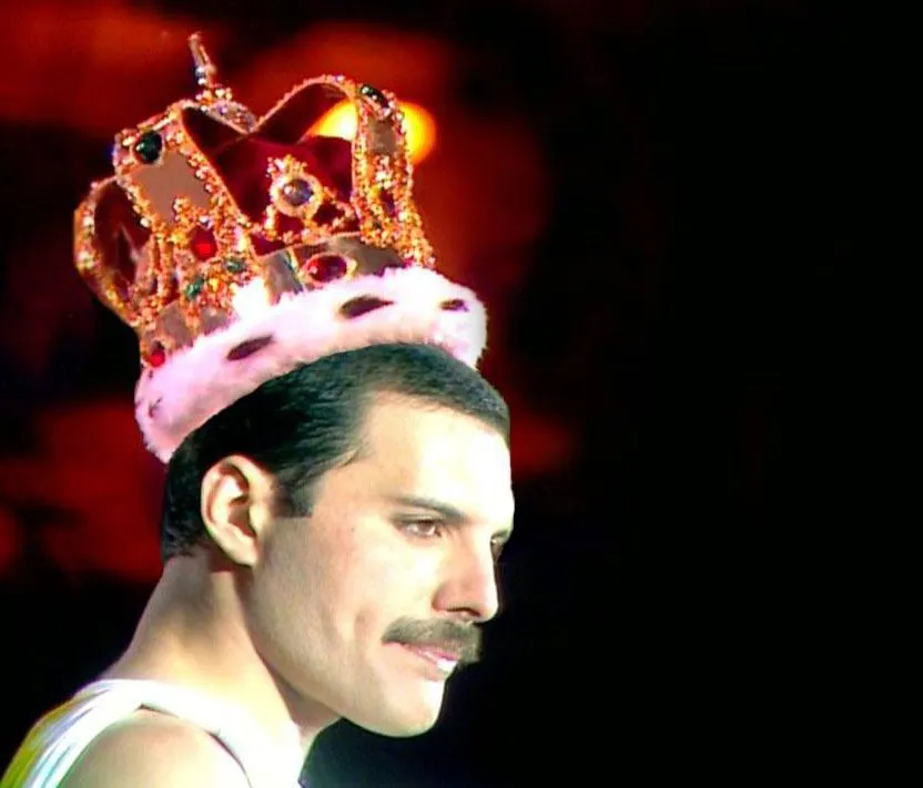 Freddie-Mercury-corona-e1472646568477